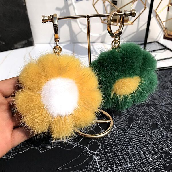keychains fashion real small daisy pendant chrysanthemum bag car key chain jewelry plush keychain, Silver
keychains fashion real small daisy pendant chrysanthemum bag car key chain jewelry plush keychain, Silver