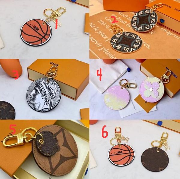 famous round male key wallet personal portrait ladies key chain fashion gradient letters female car keychain brand women and men shouder bag, Red;blue
famous round male key wallet personal portrait ladies key chain fashion gradient letters female car keychain brand women and men shouder bag, Red;blue