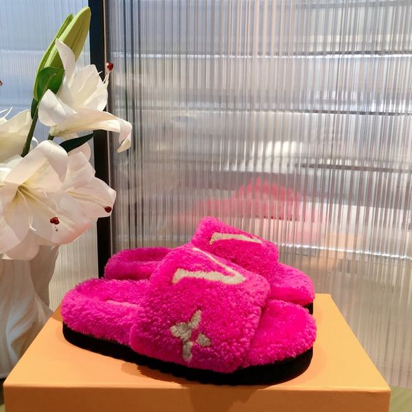 designer winter women's shoes, luxury and comfortable flat-bottomed casual brand fashion furry slippers, Red;white
designer winter women's shoes, luxury and comfortable flat-bottomed casual brand fashion furry slippers, Red;white