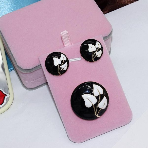 pins, brooches retroelegant black and white elegant flowers exquisite drop glaze enamel brooch fashion women's clothing accessories, Gray
pins, brooches retroelegant black and white elegant flowers exquisite drop glaze enamel brooch fashion women's clothing accessories, Gray