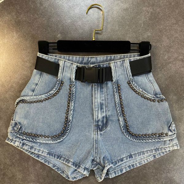 2021 new fashion summer high street straight rivet pockets fly solid denim female shorts vdms, Blue
2021 new fashion summer high street straight rivet pockets fly solid denim female shorts vdms, Blue
