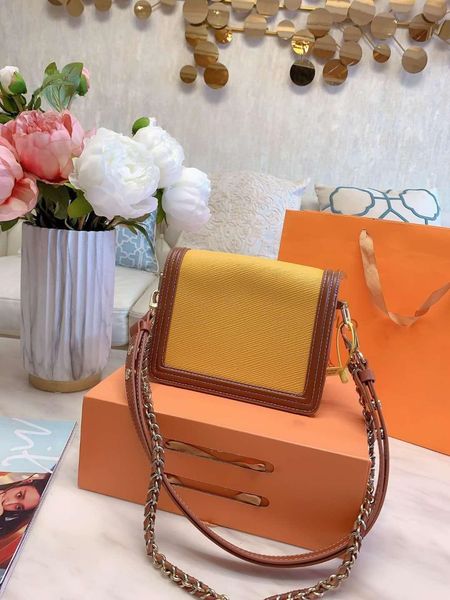 yisykiy 2020 brand designer messenger dauphine leather chain shoulder bag crossbody metis floral handbag calfskin patchwork two-tone
yisykiy 2020 brand designer messenger dauphine leather chain shoulder bag crossbody metis floral handbag calfskin patchwork two-tone