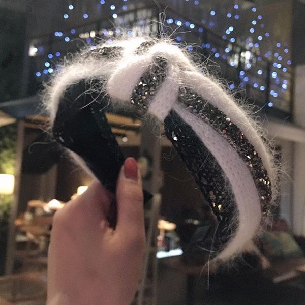 hair accessories 2021 ins wind women headband wool velvet middle knotted band rhinestone lace hairband washing face
hair accessories 2021 ins wind women headband wool velvet middle knotted band rhinestone lace hairband washing face