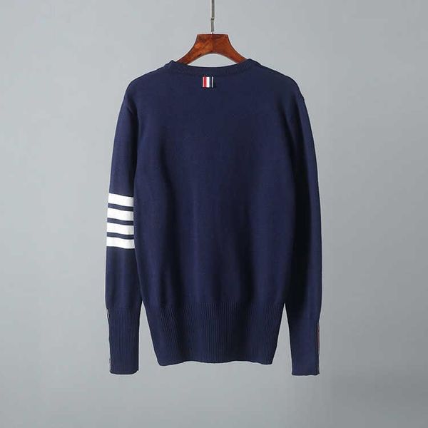 men's sweaters 2021 fashion brand men women slim fit o-neck pullovers clothing striped wool cotton couples winter casual coat, White;black
men's sweaters 2021 fashion brand men women slim fit o-neck pullovers clothing striped wool cotton couples winter casual coat, White;black