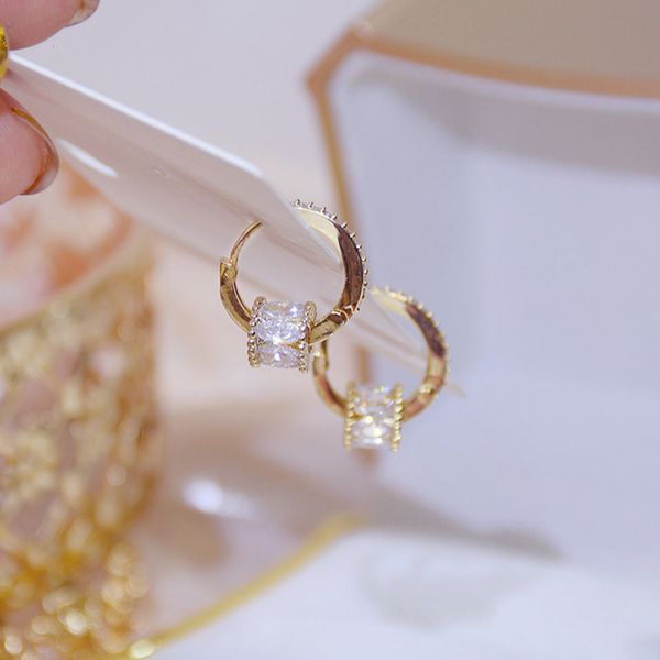 jewellery 14k fashion real gold plating beautiful copies enclosed zircon simple round earrings elegant femalesmall, Golden
jewellery 14k fashion real gold plating beautiful copies enclosed zircon simple round earrings elegant femalesmall, Golden