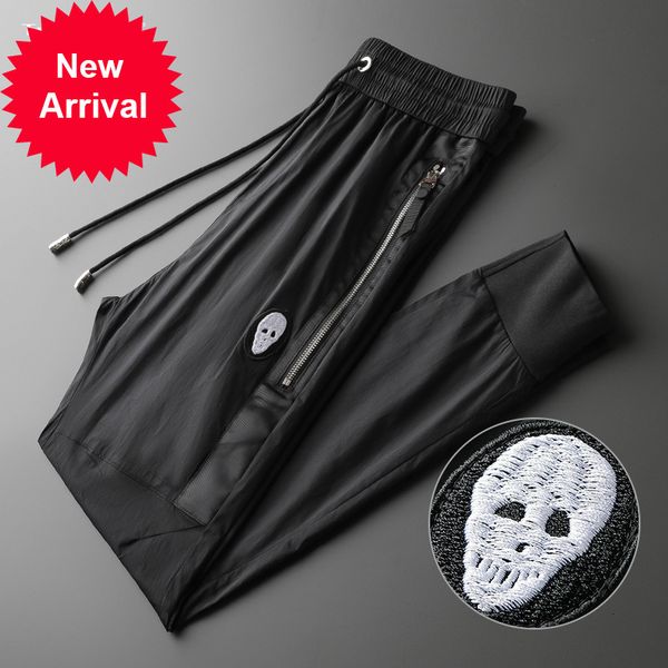 2021 embroidered jogger skull black men drawstring high-fashion sports pants designer thin section tape 2zm3
2021 embroidered jogger skull black men drawstring high-fashion sports pants designer thin section tape 2zm3
