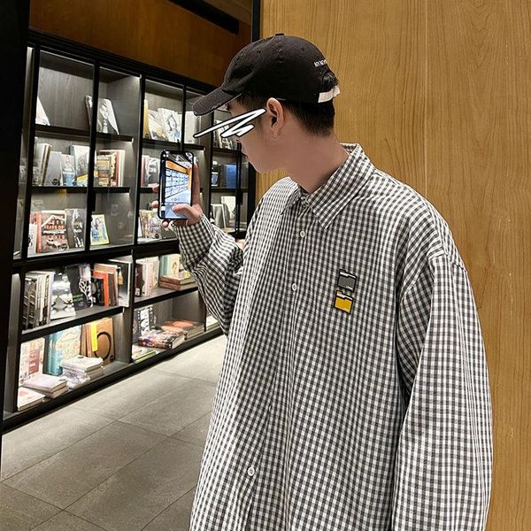 men's casual shirts back white plaid shirt men korean fashion loose business harajuku streetwear wild retro long-sleeved, White;black
men's casual shirts back white plaid shirt men korean fashion loose business harajuku streetwear wild retro long-sleeved, White;black
