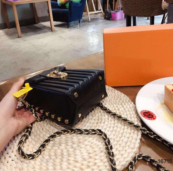 designer handbag gift bag luxury handbag purse women shoulder bags messenger bags for women crossbody leather with box
designer handbag gift bag luxury handbag purse women shoulder bags messenger bags for women crossbody leather with box