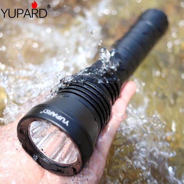 flashlights torches 3 modes professional diving long light underwater 50m tactical xhp70.2 led torch +26650 battery charger
flashlights torches 3 modes professional diving long light underwater 50m tactical xhp70.2 led torch +26650 battery charger