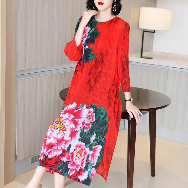 casual dresses high end foreign style chinese retro printed red mother dress spring 2021 women's loose size pleated, Black;gray
casual dresses high end foreign style chinese retro printed red mother dress spring 2021 women's loose size pleated, Black;gray