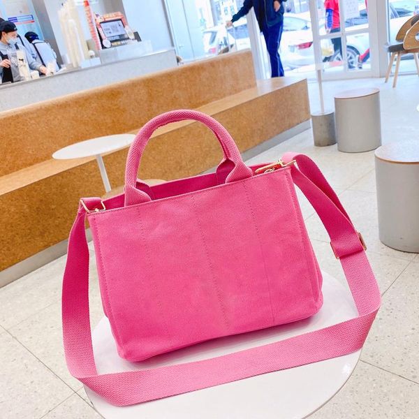 shoulder bags 101479 80 women's fashion versatile light handbag single bag messenger
shoulder bags 101479 80 women's fashion versatile light handbag single bag messenger