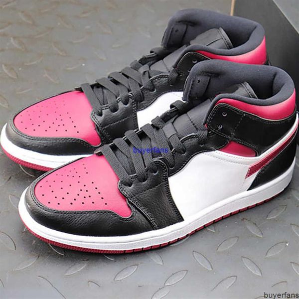 news jumpman 1smen women og mid basketball shoes luxury designer mens womens black white red casual trainers coach sneakersa46
news jumpman 1smen women og mid basketball shoes luxury designer mens womens black white red casual trainers coach sneakersa46