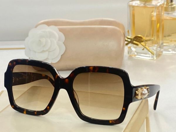 sunglasses for woman 2022 designer retro summer 5461 anti-ultraviolet driving fishing fashion random box, White;black
sunglasses for woman 2022 designer retro summer 5461 anti-ultraviolet driving fishing fashion random box, White;black