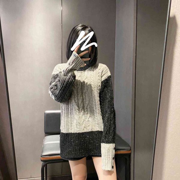8880 tb color matching twist round neck dot yarn wool knitted sweater coat net red tide, White
8880 tb color matching twist round neck dot yarn wool knitted sweater coat net red tide, White
