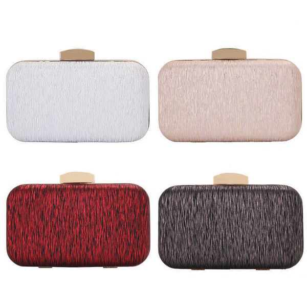 style dinner bag, women's fashion ess, cheongsam banquet one shoulder slanting leather bag with fore in hand
style dinner bag, women's fashion ess, cheongsam banquet one shoulder slanting leather bag with fore in hand
