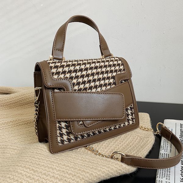 niche design fashion joker crossbody chain bag houndstooth square bag handbag dual-use bag width: 21cm c0225
niche design fashion joker crossbody chain bag houndstooth square bag handbag dual-use bag width: 21cm c0225