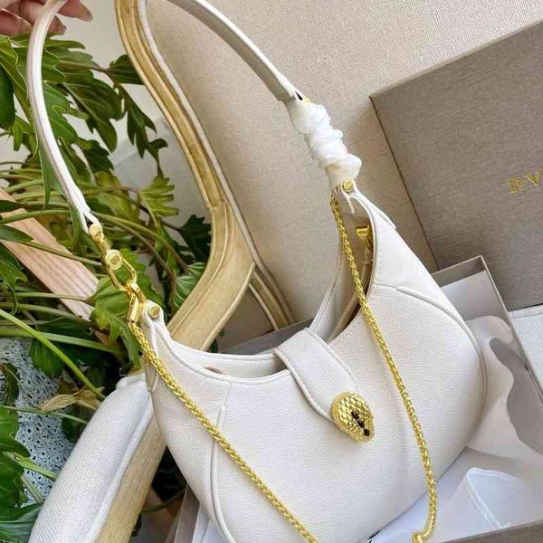 new crescent bag snake head classic high-level casual leather hand-held armpit bag single shoulder diagonal bag with logo
new crescent bag snake head classic high-level casual leather hand-held armpit bag single shoulder diagonal bag with logo