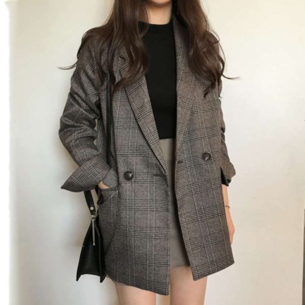 south korea chic early autumn simple plaid lapel two button loose double pocket long sleeve small suit jacket for women, Tan;black
south korea chic early autumn simple plaid lapel two button loose double pocket long sleeve small suit jacket for women, Tan;black