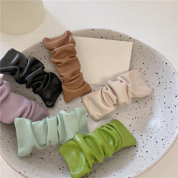 hair clips & barrettes 2021 vintage pleated pu leather colorful side bangs clip barrette rectangle hairpin for women girls accessories, Golden;silver
hair clips & barrettes 2021 vintage pleated pu leather colorful side bangs clip barrette rectangle hairpin for women girls accessories, Golden;silver