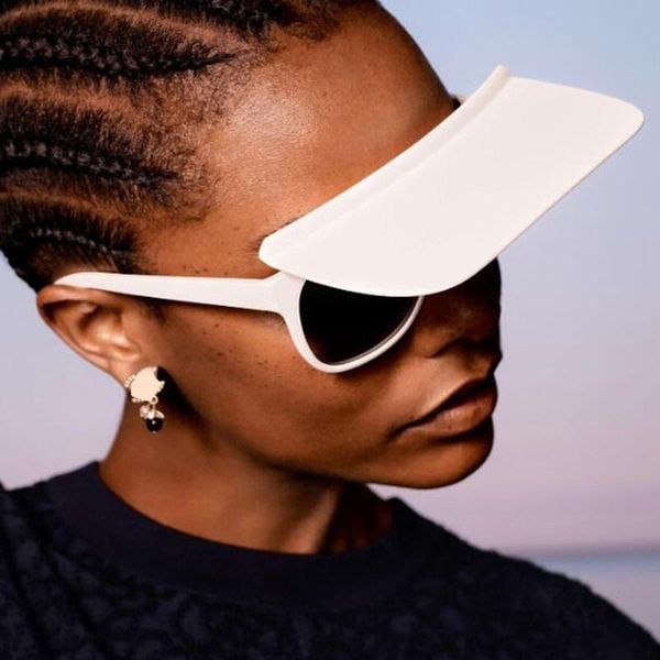 sunglasses rbrare oversized women 2021 fashion hat flip luxury designer women/men punk lentes de sol mujer, White;black
sunglasses rbrare oversized women 2021 fashion hat flip luxury designer women/men punk lentes de sol mujer, White;black