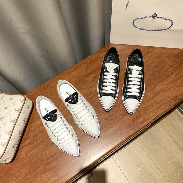 high version p family canvas vulcanized shoes black daily solid color flat heel fashion low top
high version p family canvas vulcanized shoes black daily solid color flat heel fashion low top