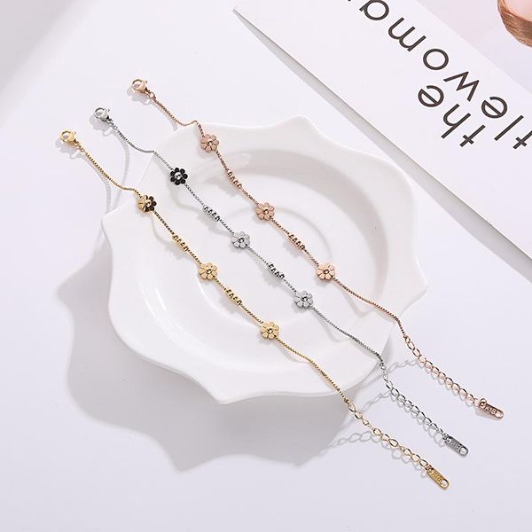 charm bracelets sweet white flowers personality pearl metal minimalist chrysanthemum bracelet for women jewelry accessories, Golden;silver
charm bracelets sweet white flowers personality pearl metal minimalist chrysanthemum bracelet for women jewelry accessories, Golden;silver