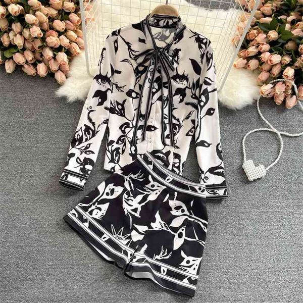 fashion women long sleeve print elegant shirts + high waist wide leg shorts two-piece sets s720 210527, White
fashion women long sleeve print elegant shirts + high waist wide leg shorts two-piece sets s720 210527, White