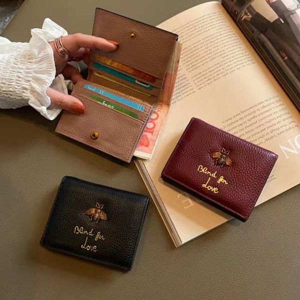 2021 genuine leather fashion animal prints mini wallet bee money bag letter mini wallets designer wallet
2021 genuine leather fashion animal prints mini wallet bee money bag letter mini wallets designer wallet