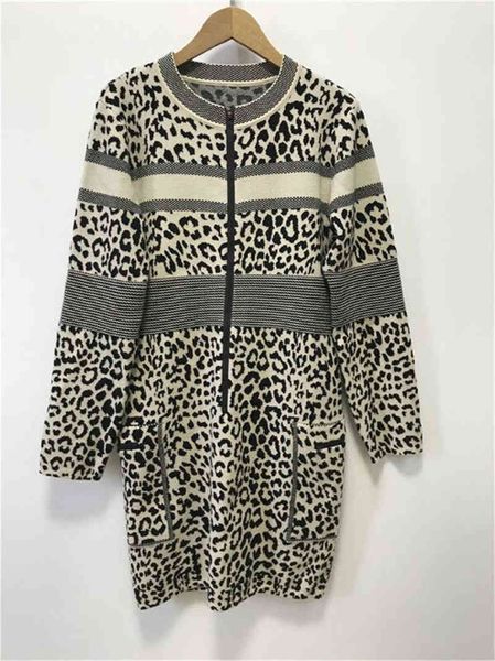 design high version autumn and winter new fashion leisure slim fit round neck wave point leopard jacquard sweater dress women, White
design high version autumn and winter new fashion leisure slim fit round neck wave point leopard jacquard sweater dress women, White