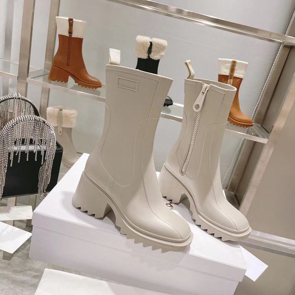 new design rainboots for women pvc shoes square heels mid calf boots ladies designer shoes winter rainy shoes luxury brand chic, Black
new design rainboots for women pvc shoes square heels mid calf boots ladies designer shoes winter rainy shoes luxury brand chic, Black
