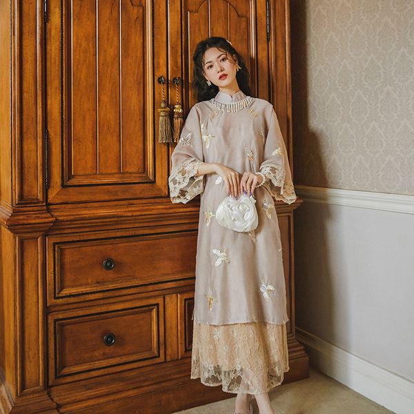 luxury cheongsam improved cheongsam women's spring summer butterfly embroidered vt drs two-piece set chine style and quality trend, Blue;red
luxury cheongsam improved cheongsam women's spring summer butterfly embroidered vt drs two-piece set chine style and quality trend, Blue;red