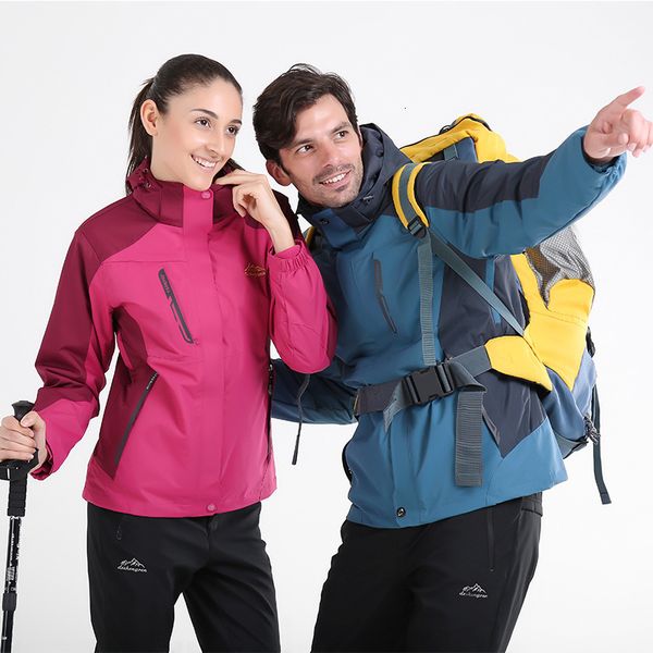 new outdoor lovers' three in one or two-piece assault jacket with plush and thickened warm inner tank mountaineering suit, Black;brown
new outdoor lovers' three in one or two-piece assault jacket with plush and thickened warm inner tank mountaineering suit, Black;brown