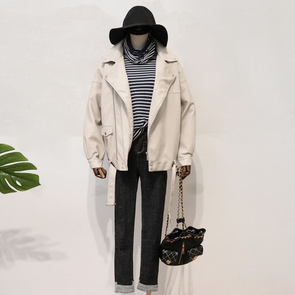 2021 new autumn women loose pu faux soft leather jacket with belt casual female turn down collar moto biker zipper black coat ufr9 
2021 new autumn women loose pu faux soft leather jacket with belt casual female turn down collar moto biker zipper black coat ufr9