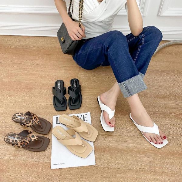 slippers women flat sandals summer 2021 fashion flip flops square head beach shoes for 4 color plus size 39, Black
slippers women flat sandals summer 2021 fashion flip flops square head beach shoes for 4 color plus size 39, Black