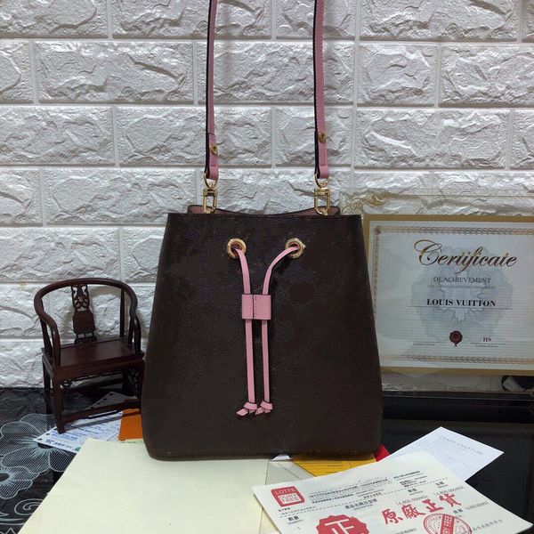 2021 designer bucket handbags fashion female bags presbyopic wallet lady handbag brand letter leather shoulder messenger bag pink
2021 designer bucket handbags fashion female bags presbyopic wallet lady handbag brand letter leather shoulder messenger bag pink