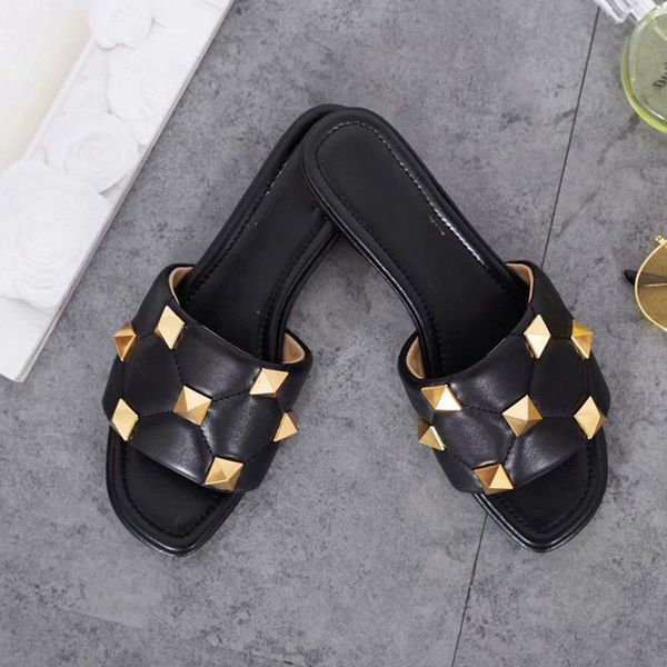 2021 designer women rivet slippers with box ladies beach slipper tide female rivet stud slippers leather women spikes shoes, Black
2021 designer women rivet slippers with box ladies beach slipper tide female rivet stud slippers leather women spikes shoes, Black
