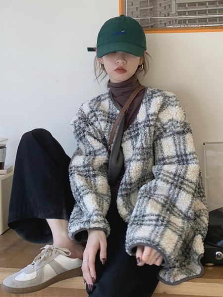 women's wool & blends plus size autumn and winter korean version of loose retro round neck plaid warm lamb coat, Black
women's wool & blends plus size autumn and winter korean version of loose retro round neck plaid warm lamb coat, Black