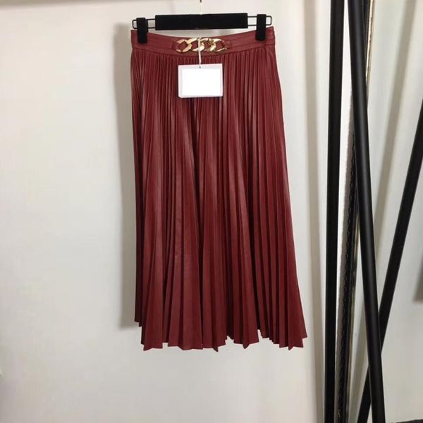 luxury new autumn and winter women fashion high waist pleated pu skirt with chain decoration, Black
