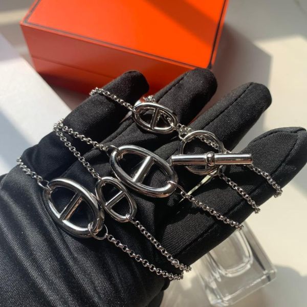 chains pig nose necklace can be worn alone or stacked, which increases the sense of hierarchy and three-dimensional. it is very fashion, Silver
chains pig nose necklace can be worn alone or stacked, which increases the sense of hierarchy and three-dimensional. it is very fashion, Silver