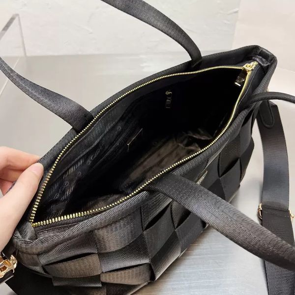 2022woven shopping bag women handag purse large capacity totes nylon crochet shoulder crossbody bags detchable adjustable strap
2022woven shopping bag women handag purse large capacity totes nylon crochet shoulder crossbody bags detchable adjustable strap