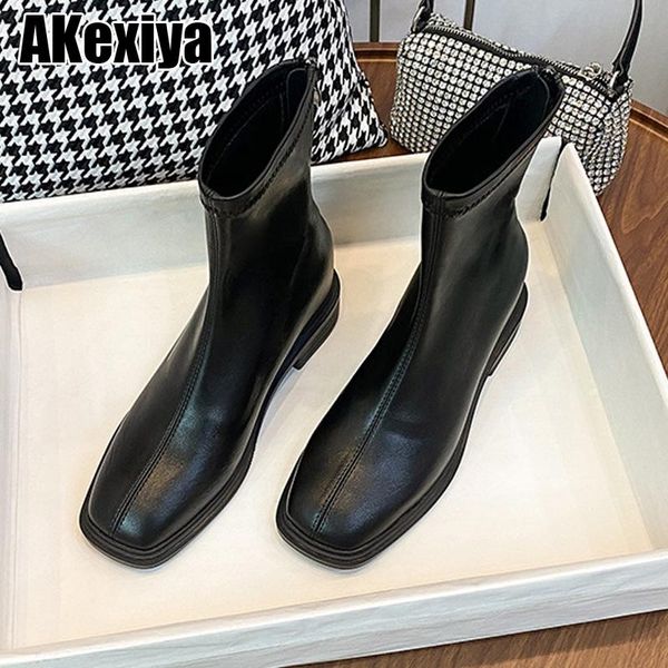 boots 2021 autumn women leather ankle fashion female mid thick heels elegant lady square toe zipp shoes bc1429, Black
boots 2021 autumn women leather ankle fashion female mid thick heels elegant lady square toe zipp shoes bc1429, Black