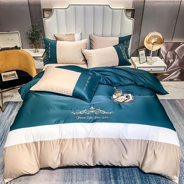 bedding sets 2021 products washed silk embroidery bed set double king size duvet cover sheet pillowcase 4pcs
bedding sets 2021 products washed silk embroidery bed set double king size duvet cover sheet pillowcase 4pcs