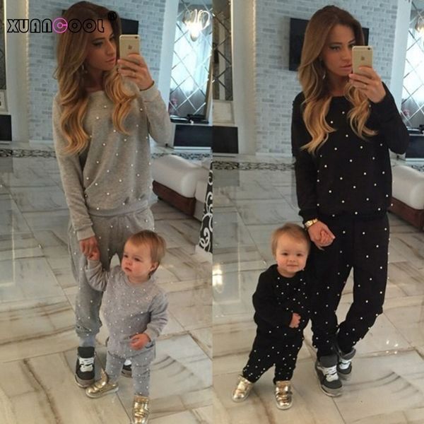 2021 tracksuits new fashion spring autumn woman pearl 2 piece tracksuit chandal mujer completo 4yj6, White
2021 tracksuits new fashion spring autumn woman pearl 2 piece tracksuit chandal mujer completo 4yj6, White