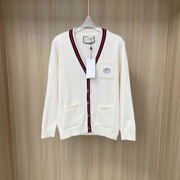 21 qiuchao brand embroidered knitted cardigan coat college style high edition, White;black
21 qiuchao brand embroidered knitted cardigan coat college style high edition, White;black