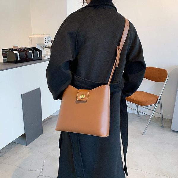 shoulder bags vintage women's bag shopper for women 2021 soft leather solid woman crossbody luxury designer female handbags
shoulder bags vintage women's bag shopper for women 2021 soft leather solid woman crossbody luxury designer female handbags