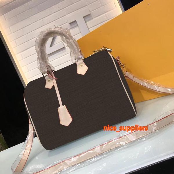 fashion good quality brand designer handbags purses designer handbags women bags purse fashion travel duffle bags totes clutch bag, Red;black
fashion good quality brand designer handbags purses designer handbags women bags purse fashion travel duffle bags totes clutch bag, Red;black