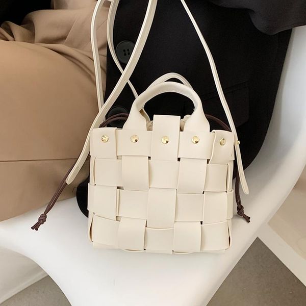 cross body small weave tote bags for women 2021 brand designer hand-make crossbody handbag lady quality soft leather shoulder messenger bag
cross body small weave tote bags for women 2021 brand designer hand-make crossbody handbag lady quality soft leather shoulder messenger bag