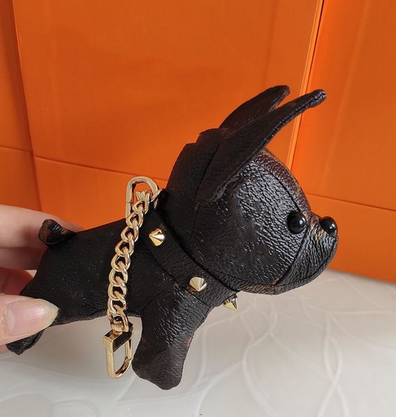 igh quality keychains designers key buckle new fashion brand keychain leather stylish key buckle 2 colors with box, Silver
igh quality keychains designers key buckle new fashion brand keychain leather stylish key buckle 2 colors with box, Silver