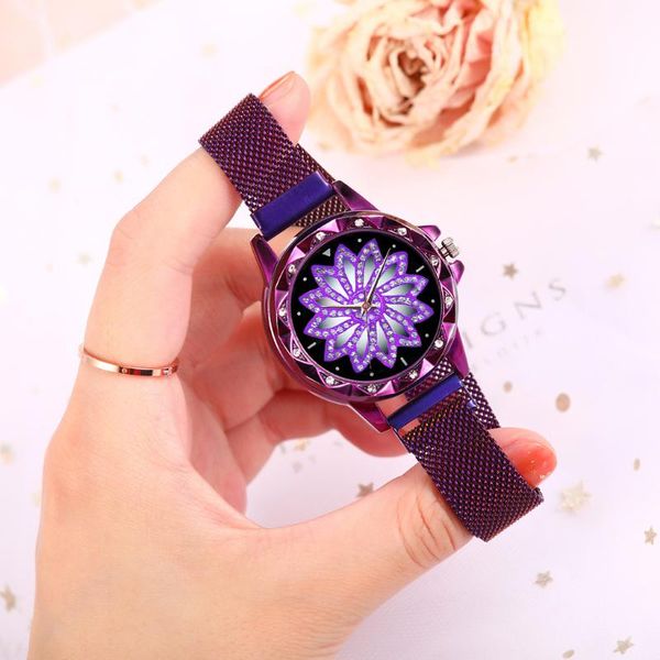 wristwatches women watches fashion flower dial clock 2021 arrival stainless steel band analog quartz round wrist watch relogio feminino, Slivery;brown
wristwatches women watches fashion flower dial clock 2021 arrival stainless steel band analog quartz round wrist watch relogio feminino, Slivery;brown
