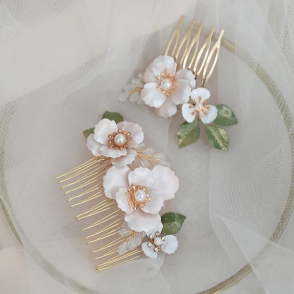 gold floral bridal combs pins leaf pearls women accessories hand wired wedding hair piece pography modeling jewelry, Golden;silver
gold floral bridal combs pins leaf pearls women accessories hand wired wedding hair piece pography modeling jewelry, Golden;silver